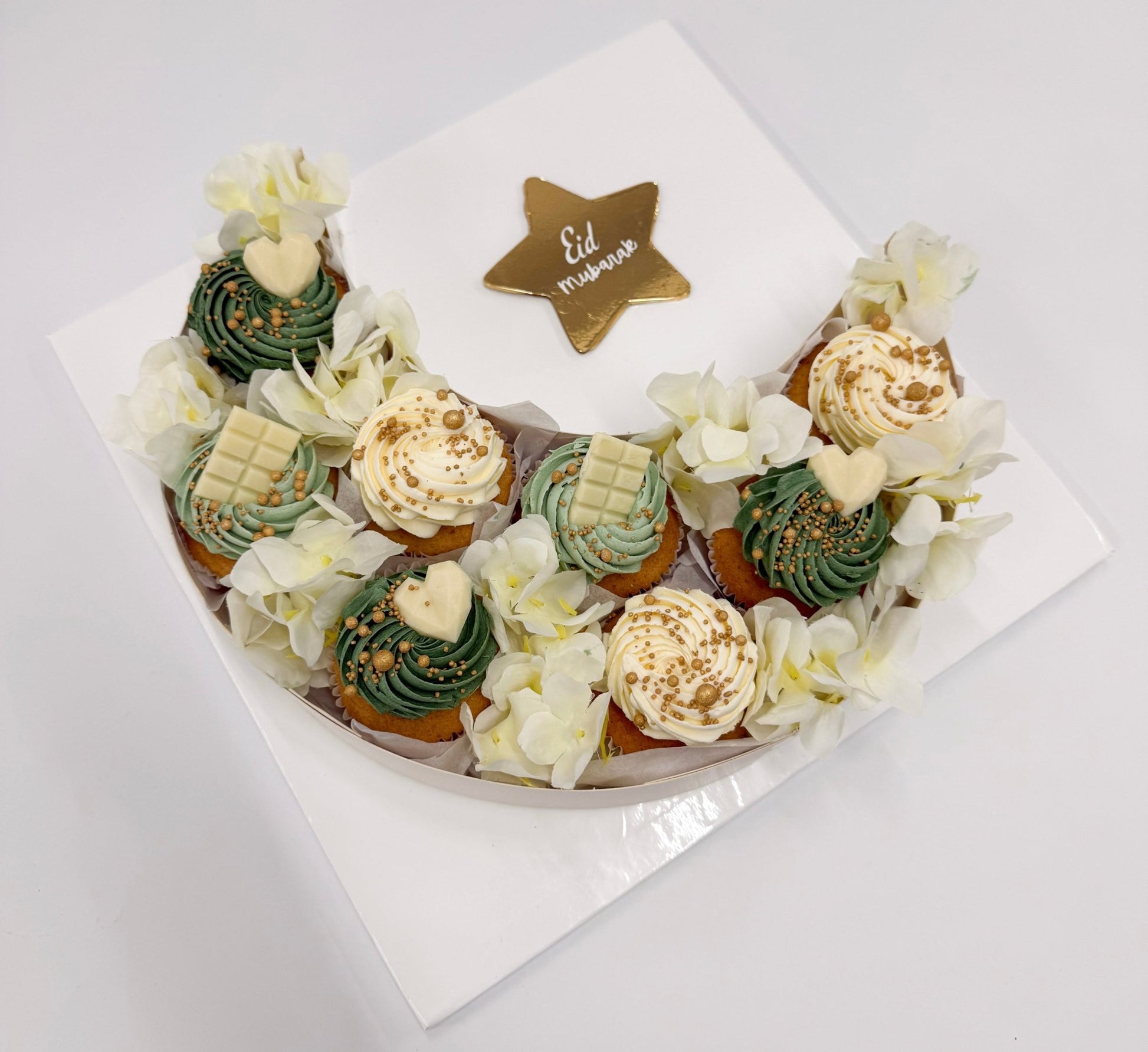 Cupcake Cupcake Box (8 Cupcakes) - Cakes by Hassan