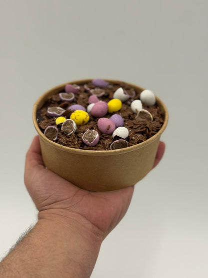 Mini Egg Crunch Cake - Cakes by Hassan